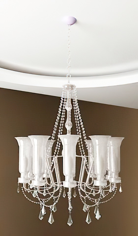 White Glass Chandelier 3d model download — 3D model download